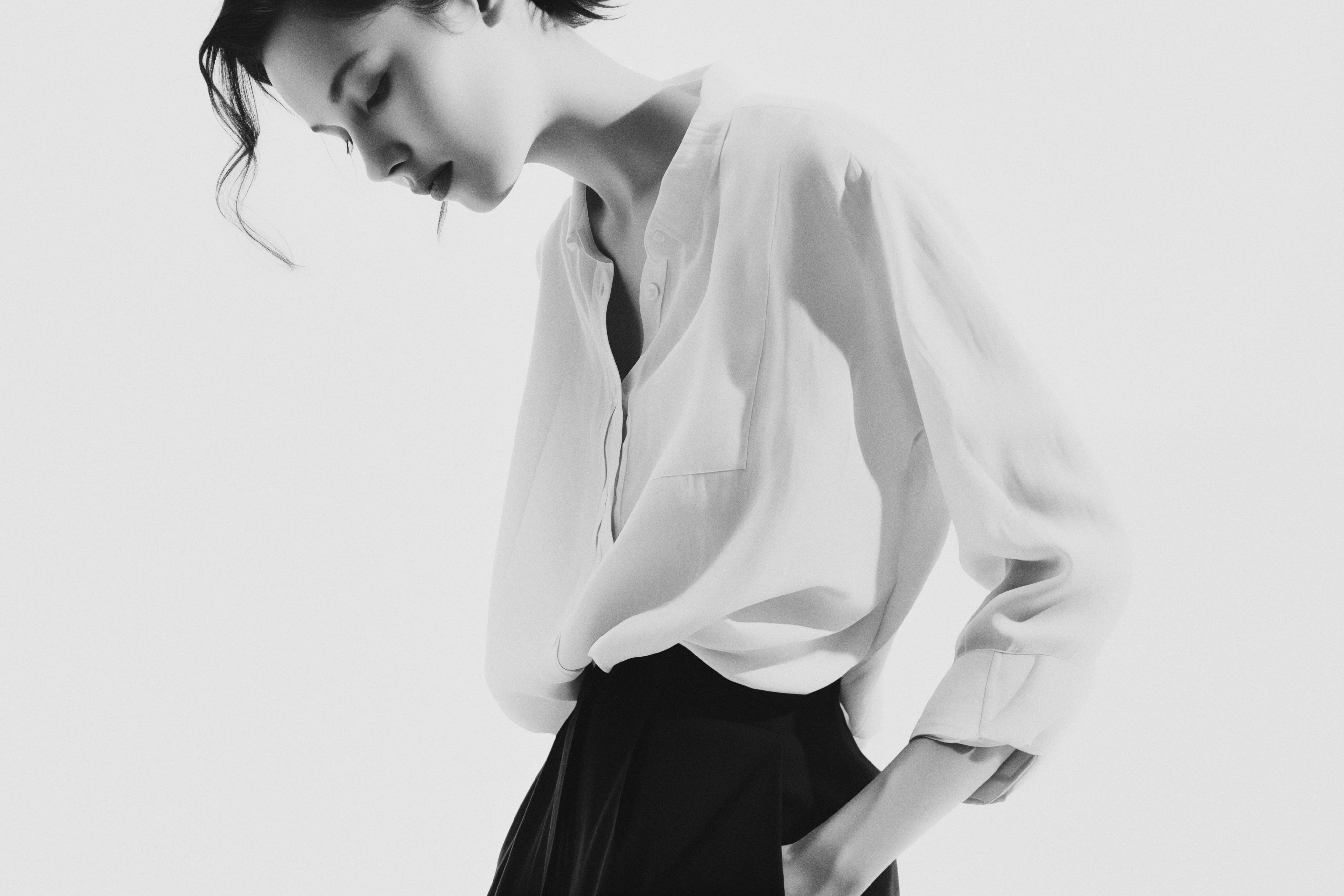 NOIR ELEGANCE, frame R04