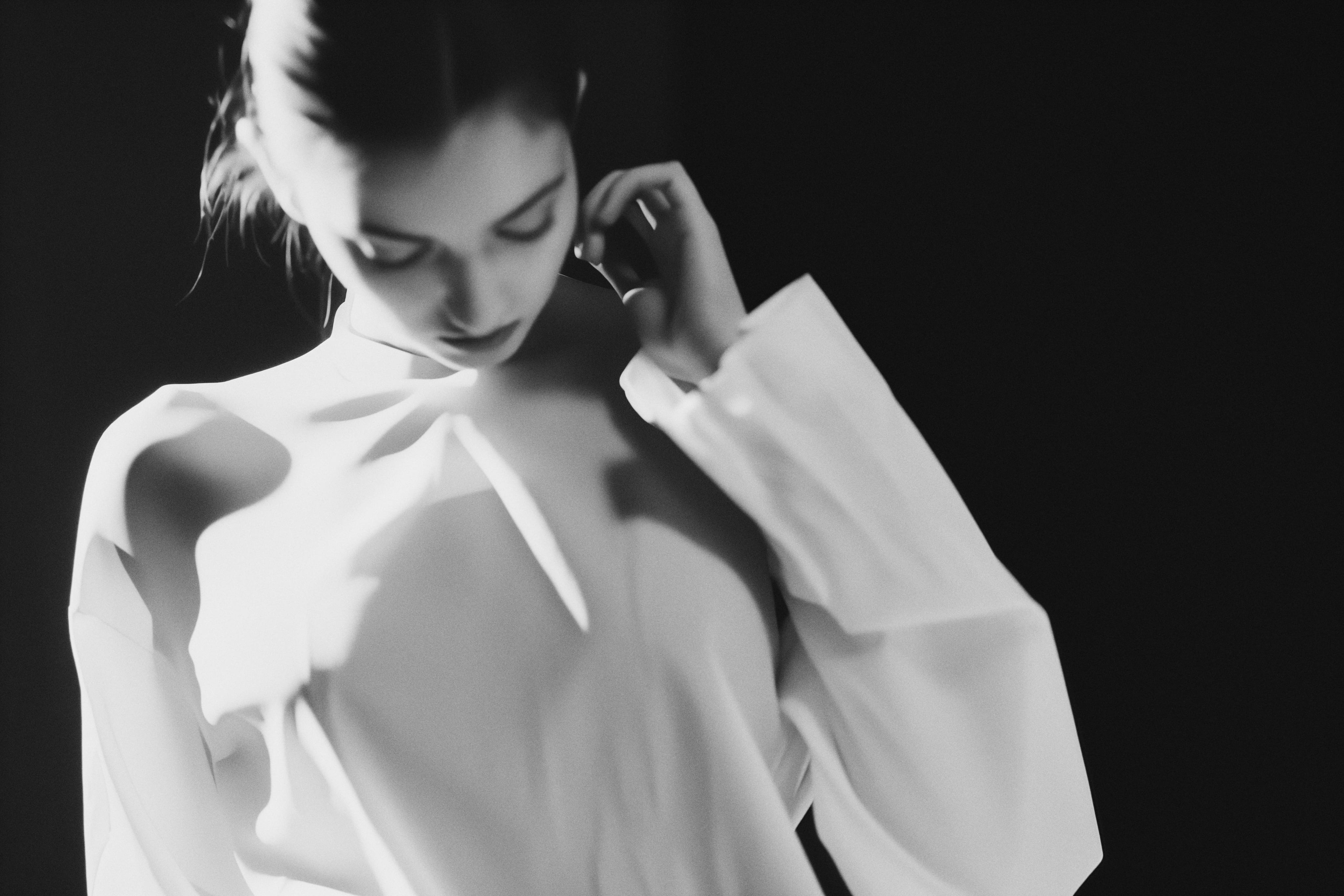 NOIR ELEGANCE, frame R13