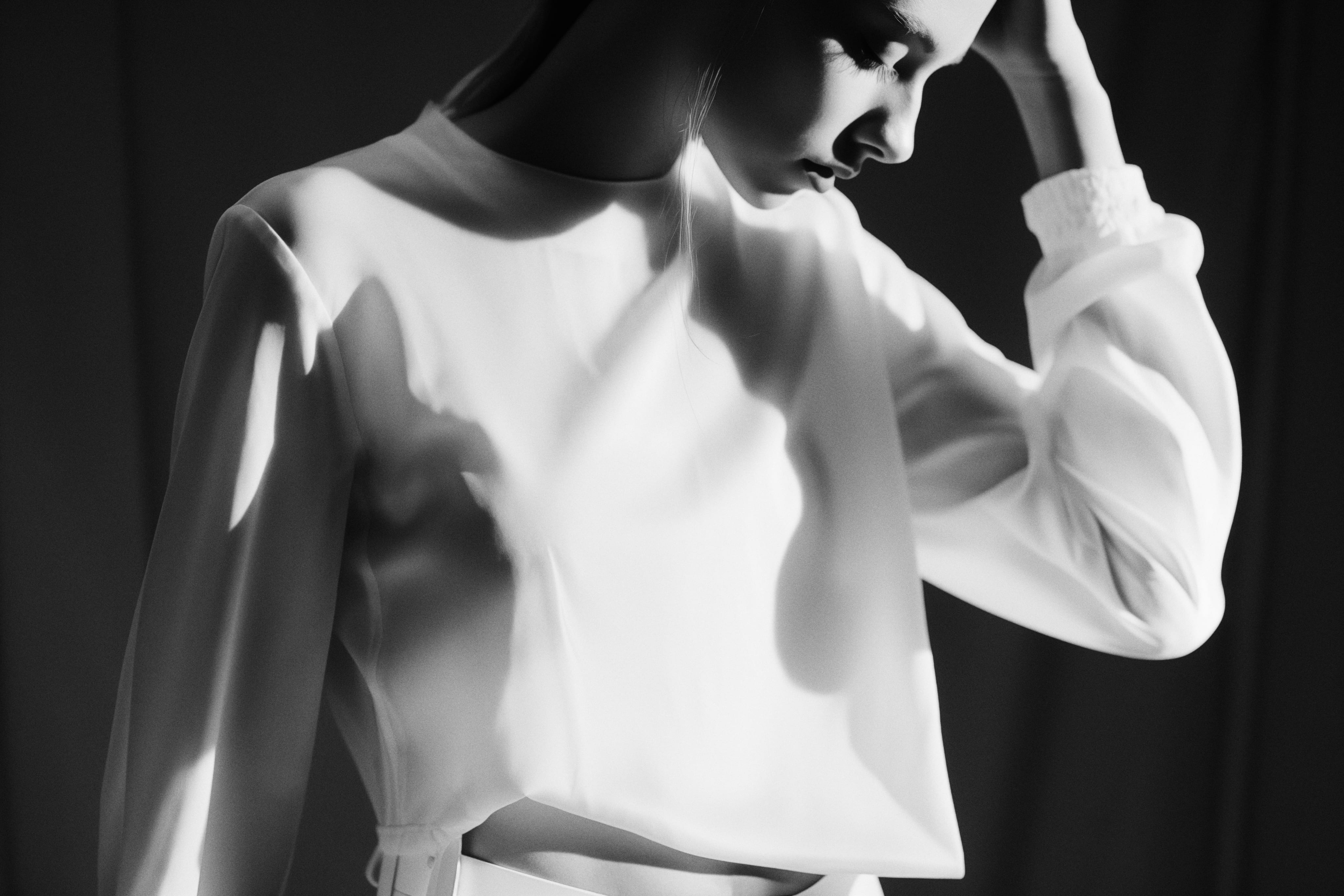 NOIR ELEGANCE, frame R18